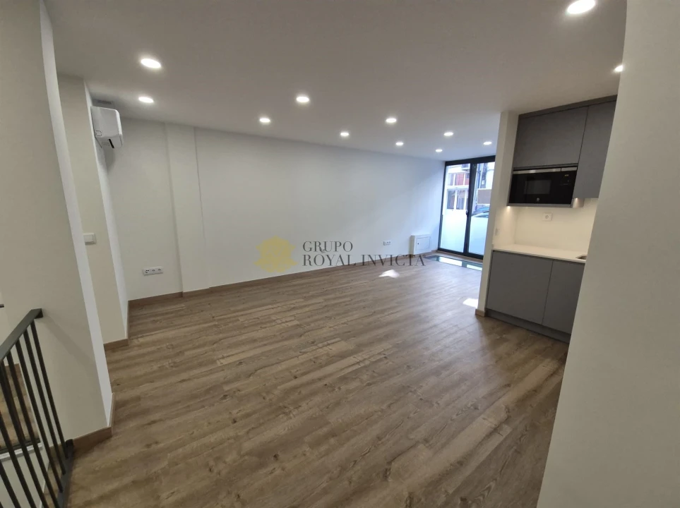 Apartamento T2 para Venda em Cedofeita, Santo Ildefonso, Sé, Miragaia, São Nicolau e Vitória Foto 9