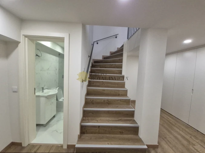 Apartamento T2 para Venda em Cedofeita, Santo Ildefonso, Sé, Miragaia, São Nicolau e Vitória Foto 4