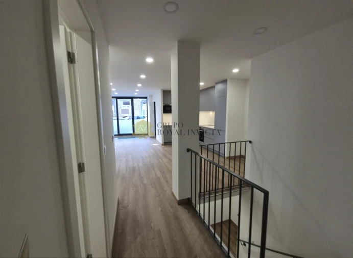Apartamento T2 para Venda em Cedofeita, Santo Ildefonso, Sé, Miragaia, São Nicolau e Vitória Foto 7
