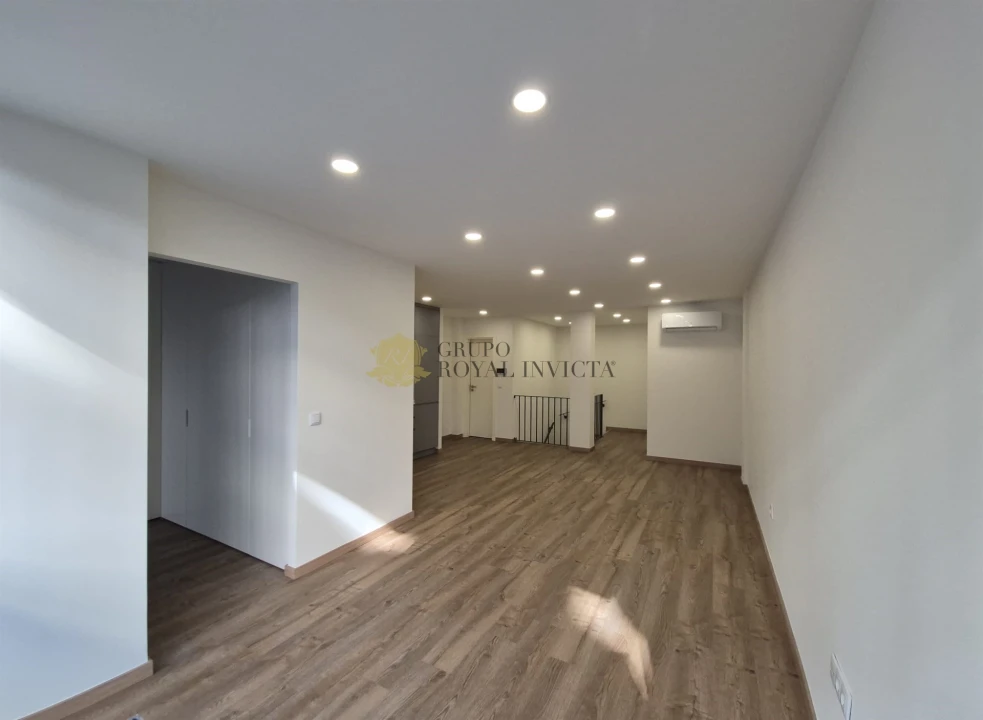 Apartamento T2 para Venda em Cedofeita, Santo Ildefonso, Sé, Miragaia, São Nicolau e Vitória Foto 11