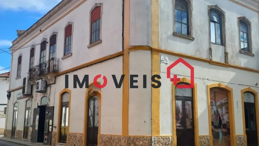 Loja para Venda em Alcanhões