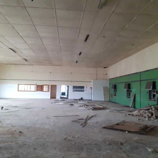 Armazém para Venda em Alcanhões Foto 16