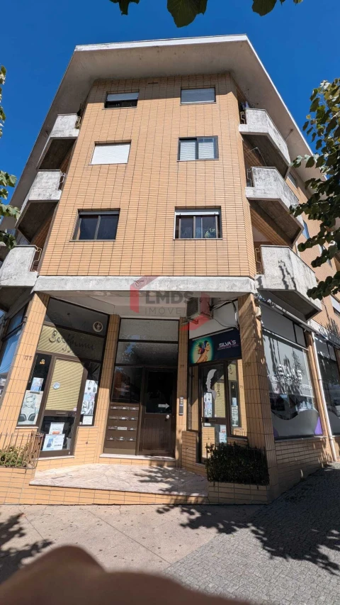 Apartamento T3 para Venda em Ermesinde