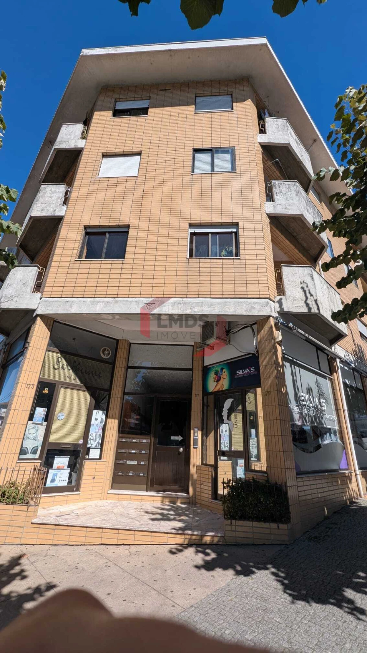 Apartamento T3 para Venda em Ermesinde Foto 2