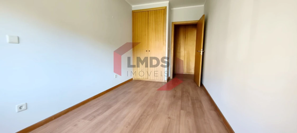 Apartamento T2 para Venda em Canelas Foto 20