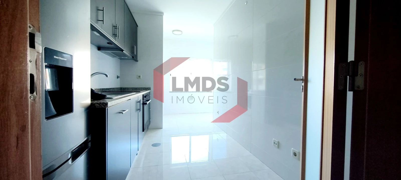 Apartamento T2 para Venda em Canelas Foto 10