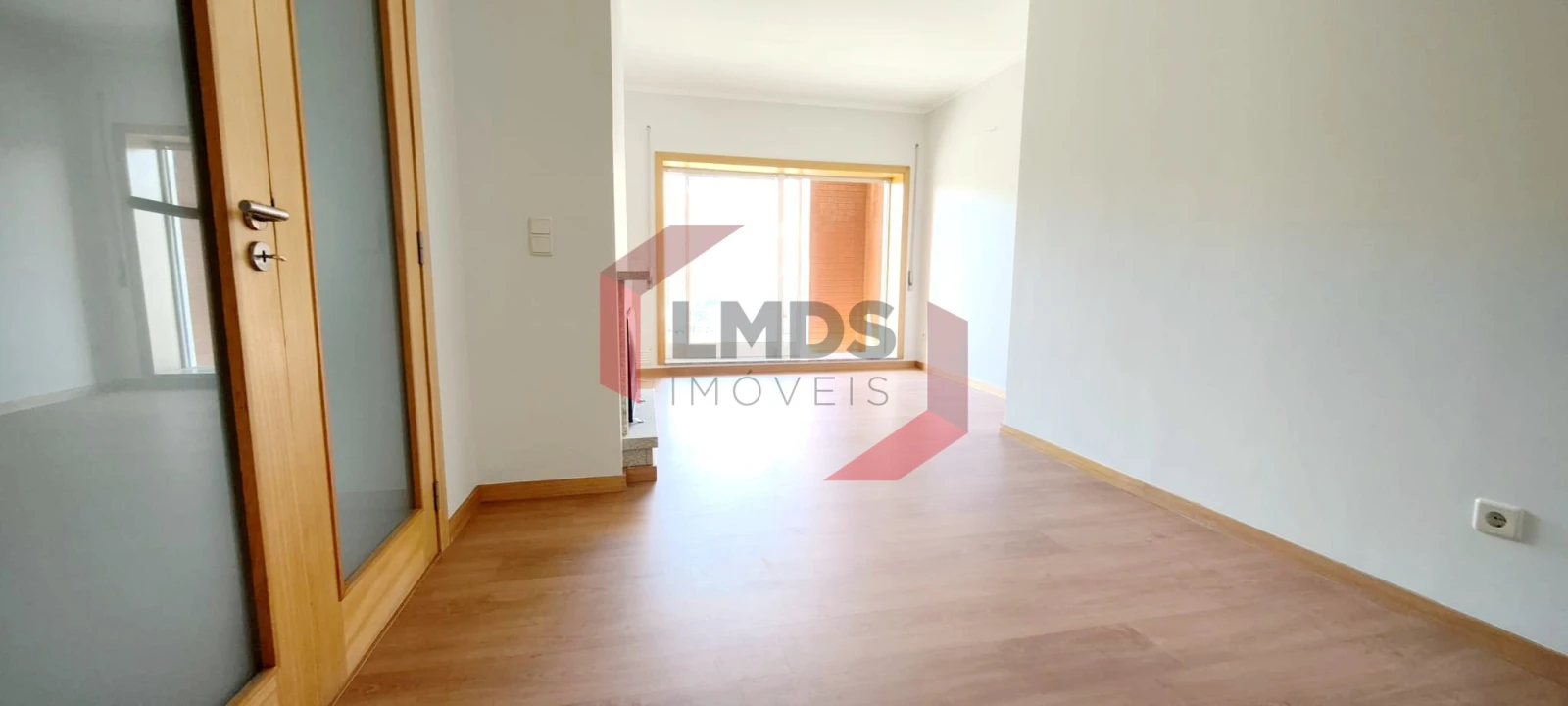 Apartamento T2 para Venda em Canelas Foto 5