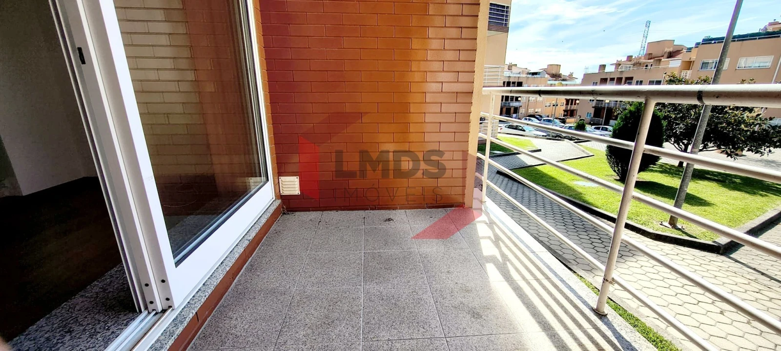 Apartamento T2 para Venda em Canelas Foto 8