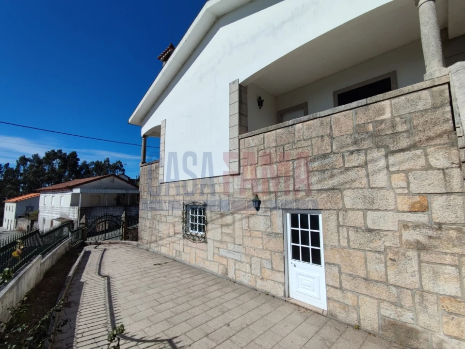 Moradia T3 para Venda em Joane Foto 40