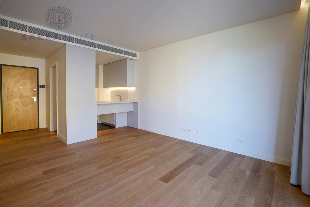 Apartamento T1 para Venda em Quarteira Foto 9