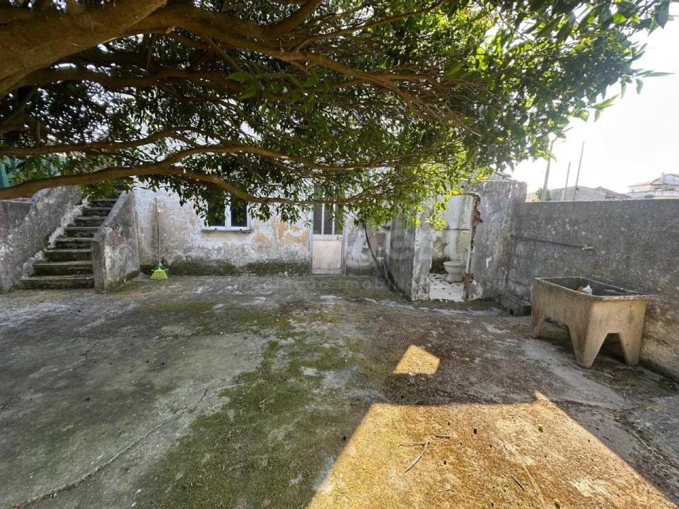 Prédio para Venda em Valado dos Frades Foto 3