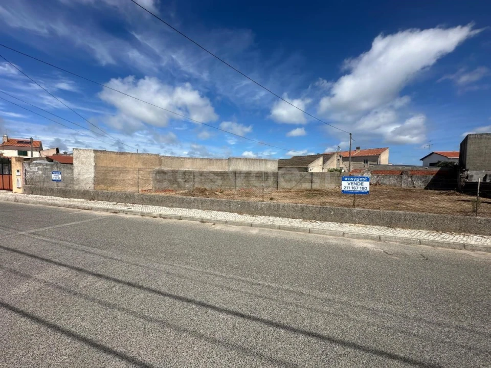 Prédio para Venda em Valado dos Frades Foto 20