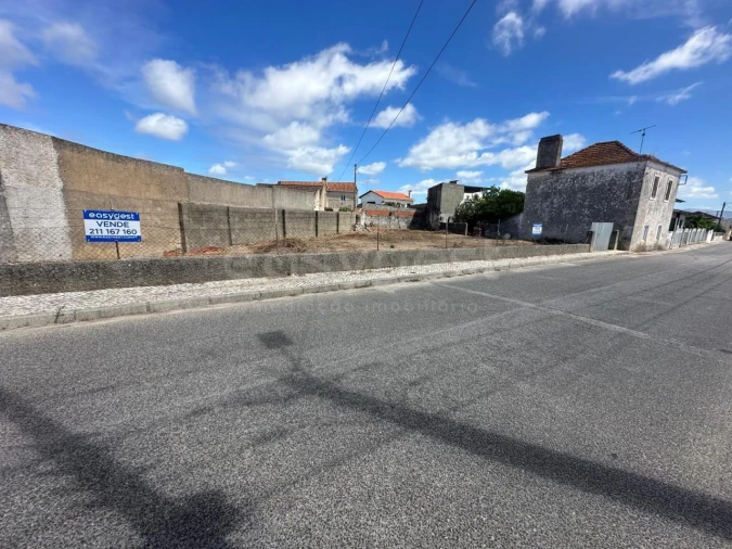 Prédio para Venda em Valado dos Frades Foto 21