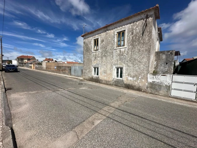 Prédio para Venda em Valado dos Frades Foto 22