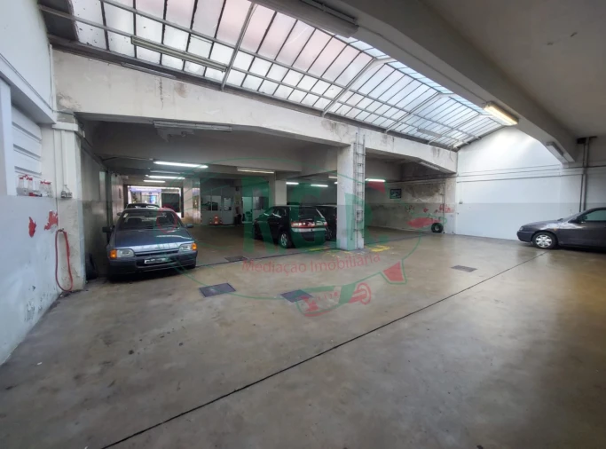 Armazém para Arrendamento em Paranhos Foto 6