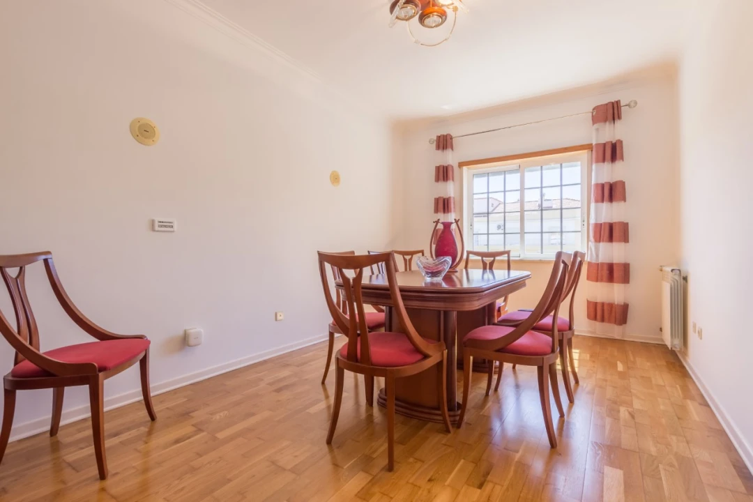 Apartamento T4 para Venda em Seixal, Arrentela e Aldeia de Paio Pires Foto 15