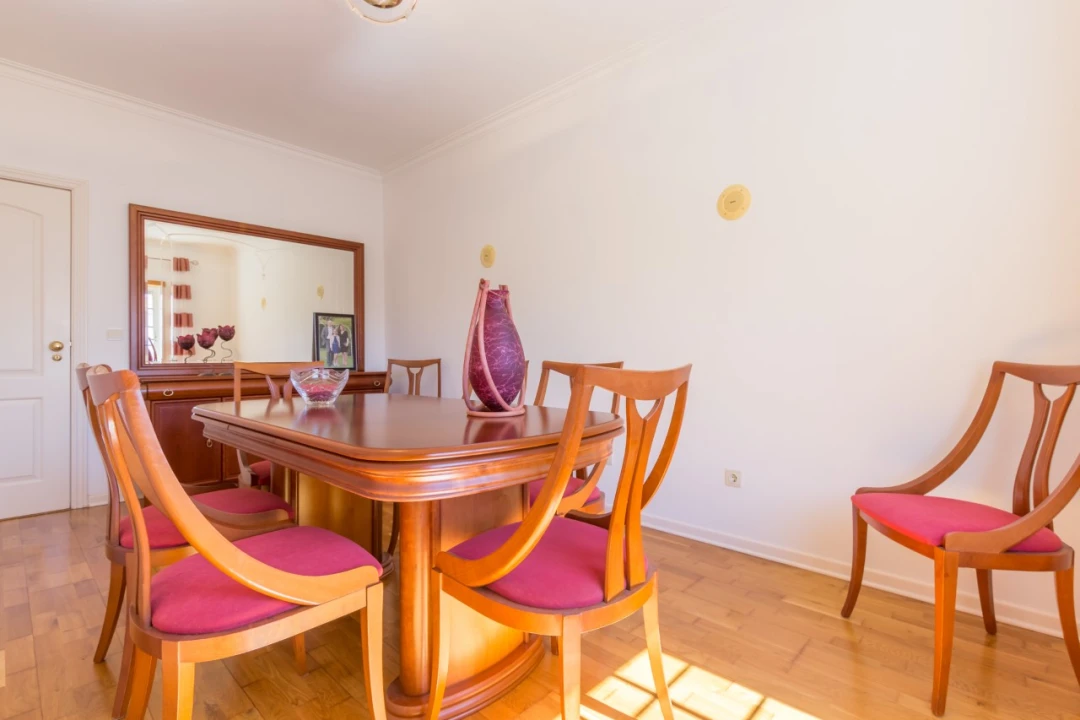 Apartamento T4 para Venda em Seixal, Arrentela e Aldeia de Paio Pires Foto 16