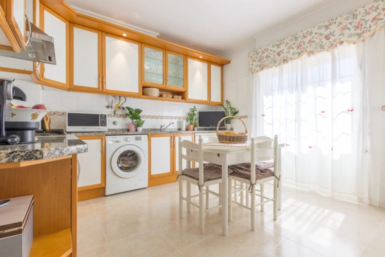 Apartamento T4 para Venda em Seixal, Arrentela e Aldeia de Paio Pires Foto 5