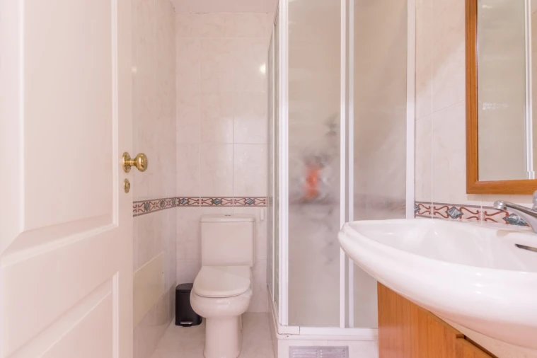 Apartamento T4 para Venda em Seixal, Arrentela e Aldeia de Paio Pires Foto 14