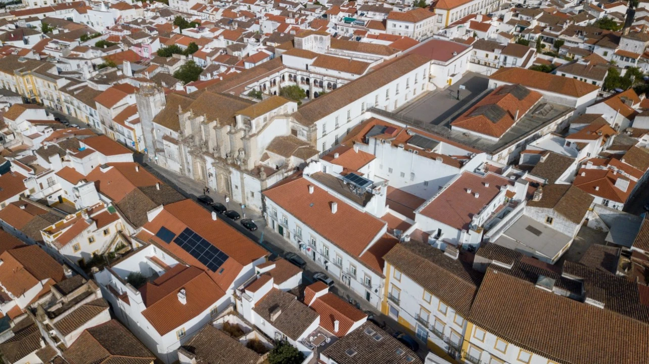 Apartamento T2 para Venda em Évora (São Mamede, Sé, São Pedro e Santo Antão) Foto 3