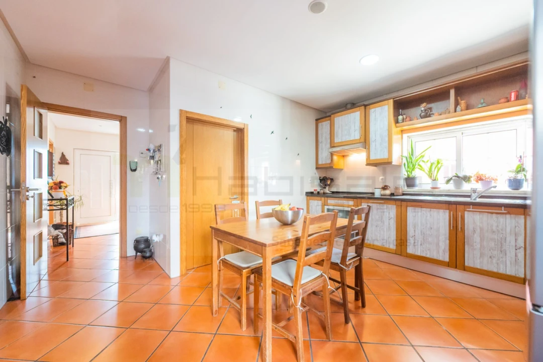 Moradia T4 para Venda em Pontinha e Famões Foto 14