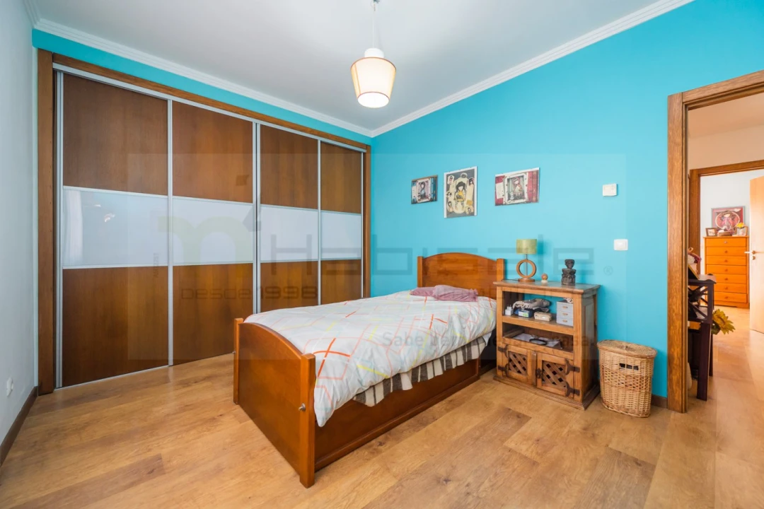 Moradia T4 para Venda em Pontinha e Famões Foto 27