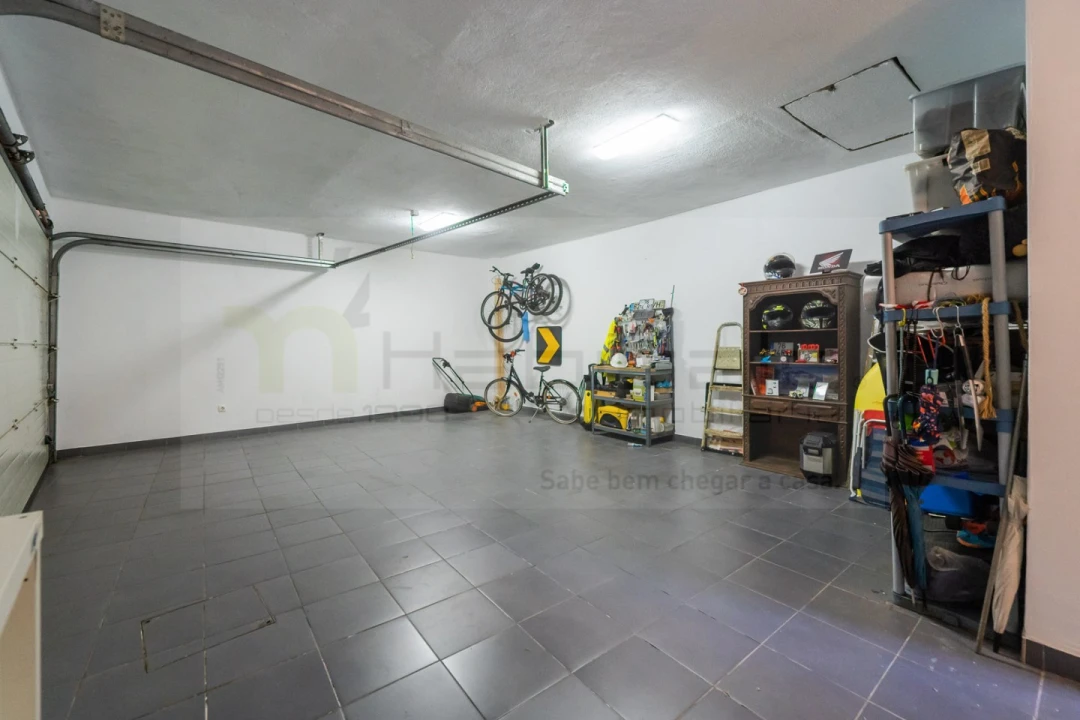 Moradia T4 para Venda em Pontinha e Famões Foto 42