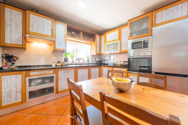 Moradia T4 para Venda em Pontinha e Famões Foto 16