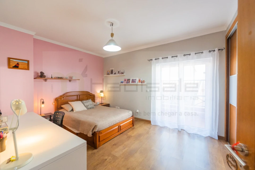 Moradia T4 para Venda em Ramada e Caneças Foto 20