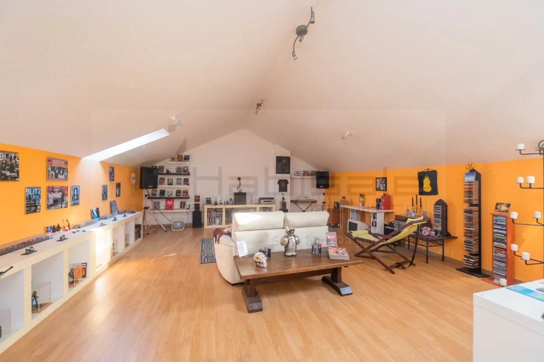 Moradia T4 para Venda em Ramada e Caneças Foto 37