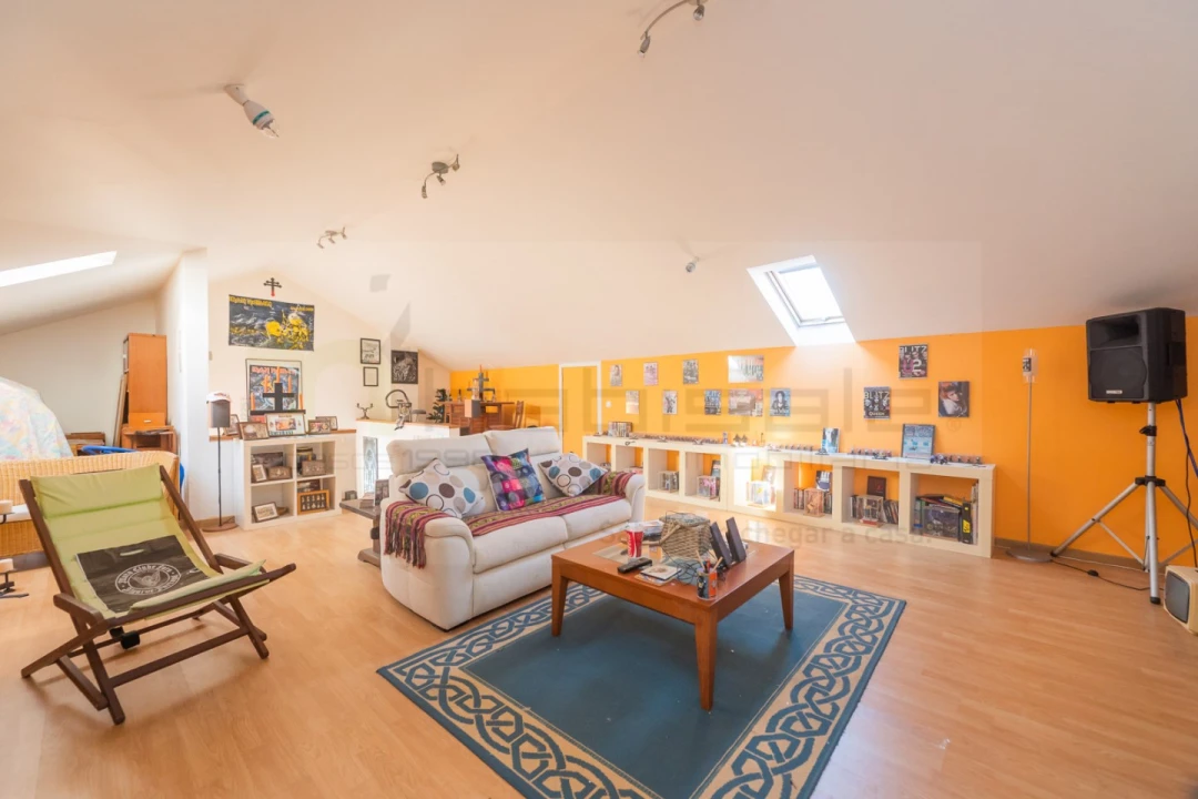 Moradia T4 para Venda em Ramada e Caneças Foto 39