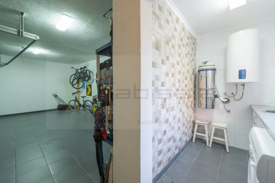 Moradia T4 para Venda em Ramada e Caneças Foto 40