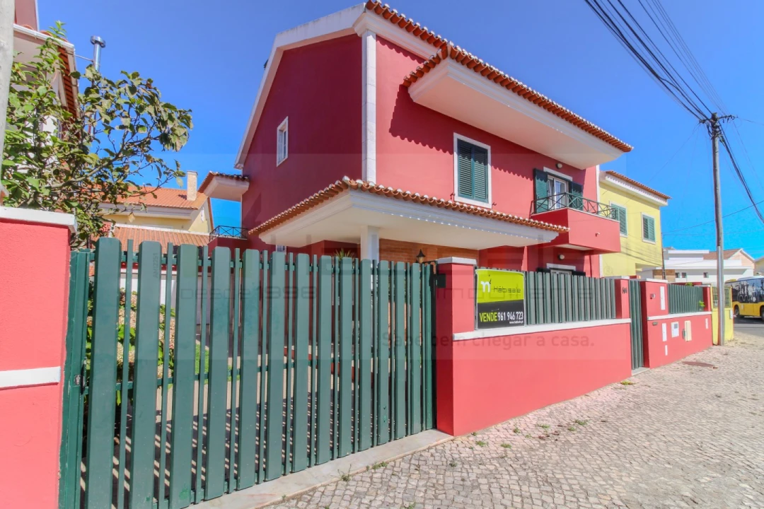 Moradia T4 para Venda em Ramada e Caneças Foto 46