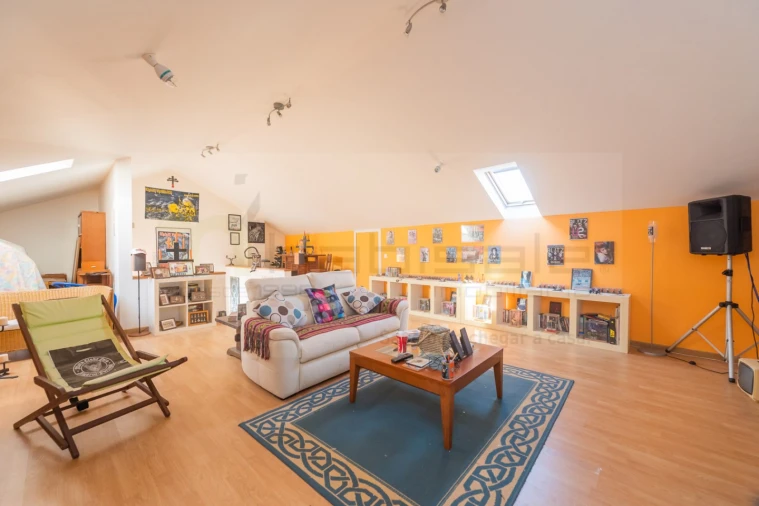 Moradia T4 para Venda em Ramada e Caneças Foto 39