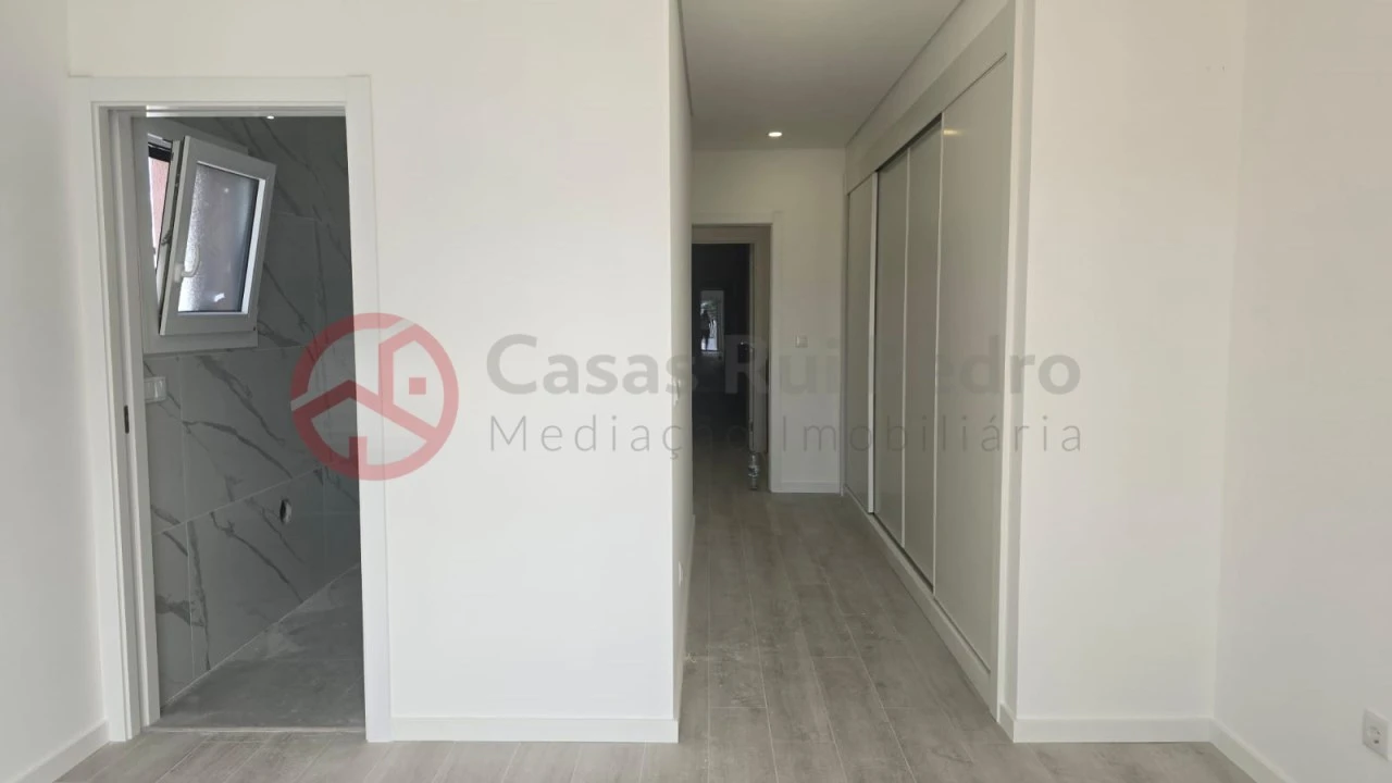 Moradia T3 para Venda em Fernao Ferro Foto 7