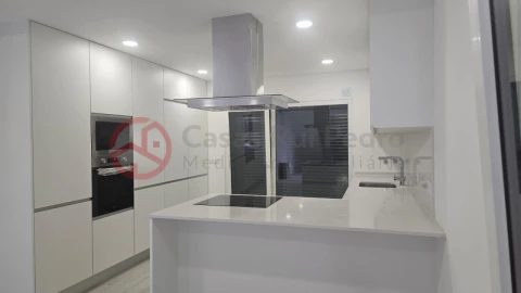 Moradia T3 para Venda em Fernao Ferro