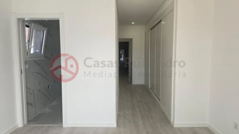Moradia T3 para Venda em Fernao Ferro