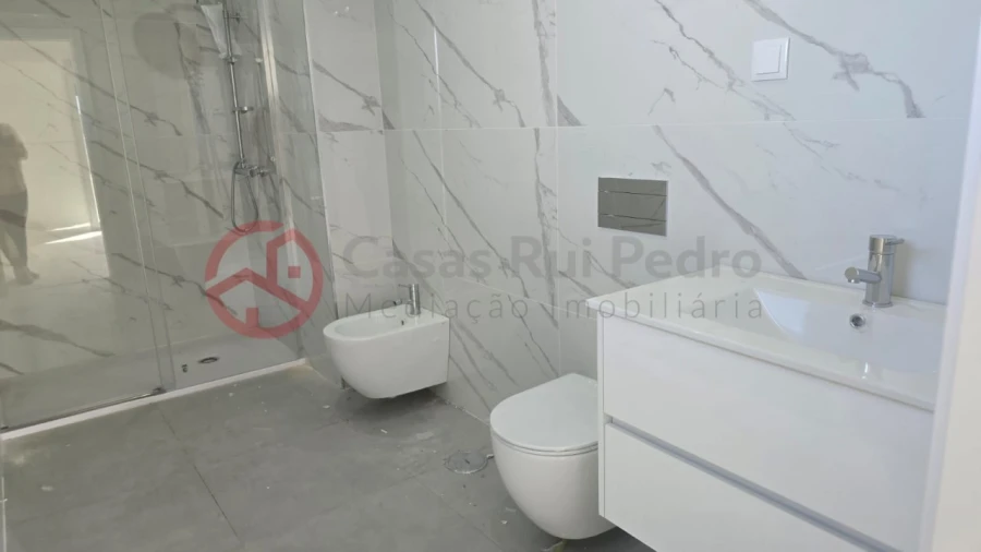 Moradia T3 para Venda em Fernao Ferro Foto 18