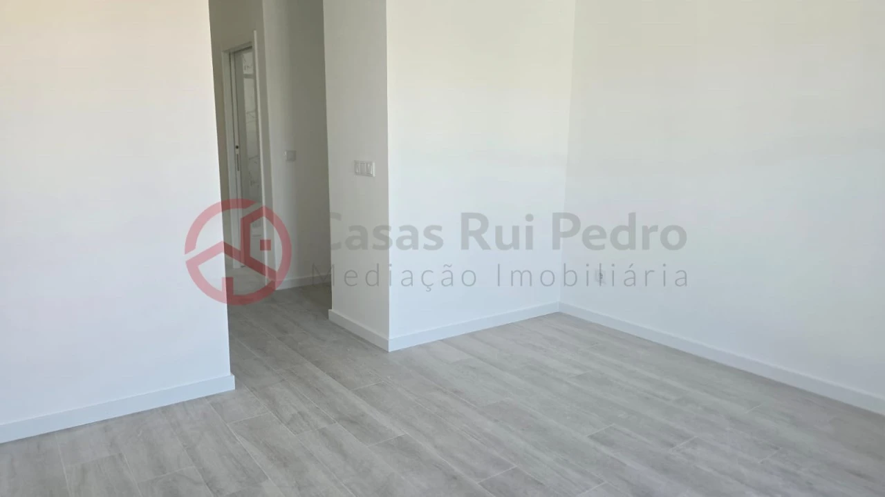 Moradia T3 para Venda em Fernao Ferro Foto 5