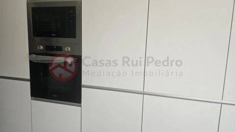 Moradia T3 para Venda em Fernao Ferro