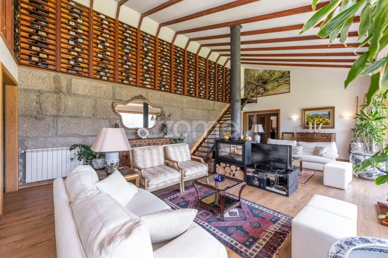 Moradia T6 para Venda em Vilar da Veiga Foto 11