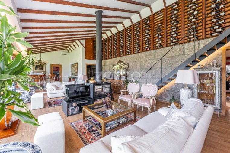 Moradia T6 para Venda em Vilar da Veiga Foto 7