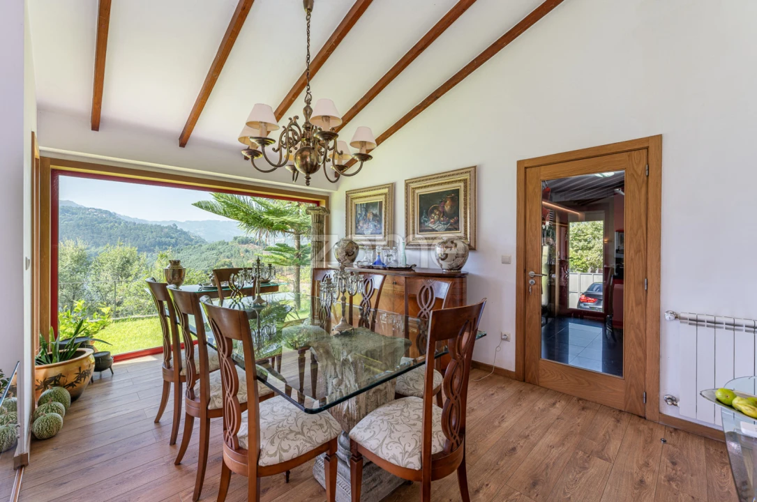 Moradia T6 para Venda em Vilar da Veiga Foto 14