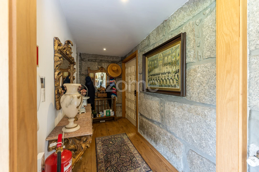 Moradia T6 para Venda em Vilar da Veiga Foto 3