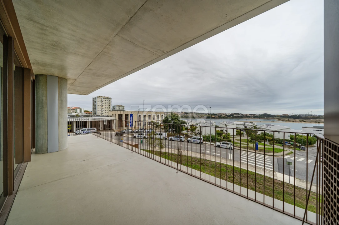 Apartamento T2 para Arrendamento em Aldoar, Foz do Douro e Nevogilde Foto 12