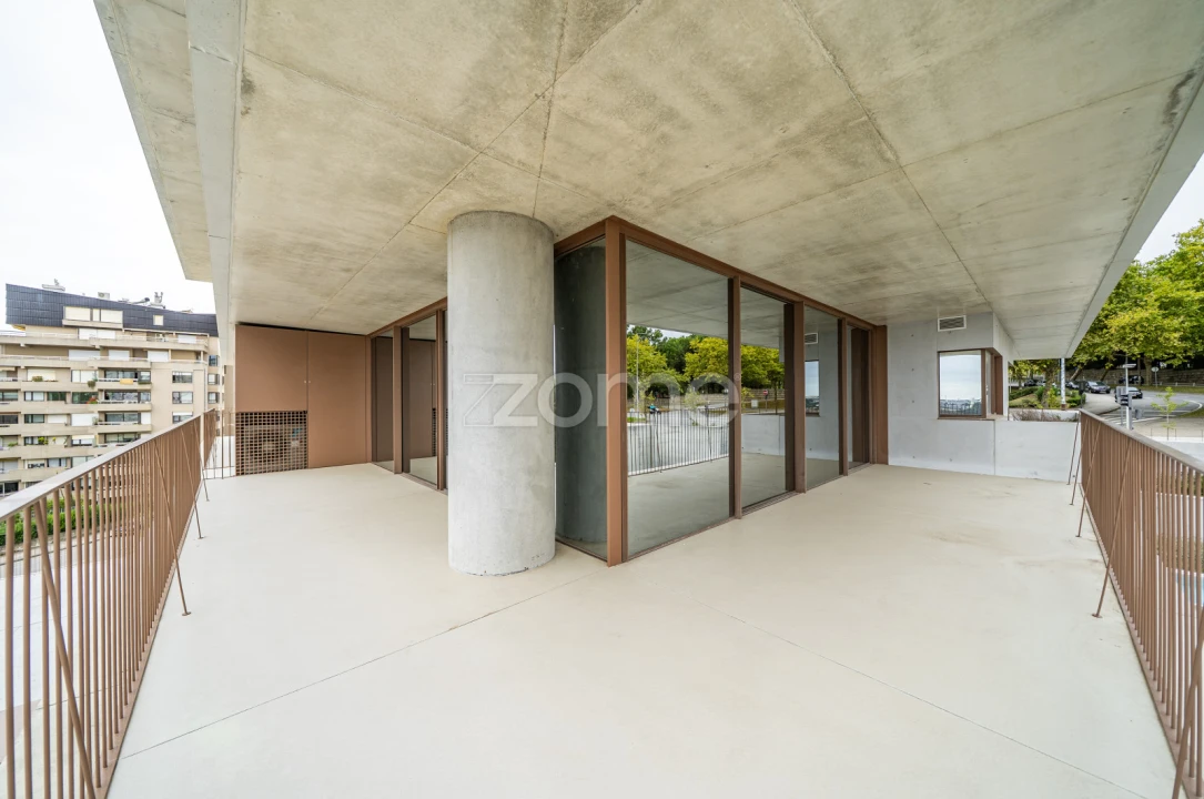 Apartamento T2 para Arrendamento em Aldoar, Foz do Douro e Nevogilde Foto 1
