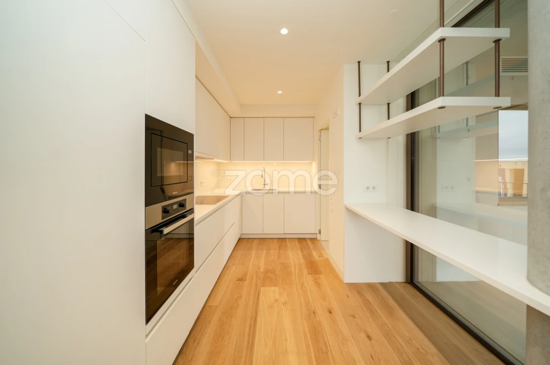 Apartamento T2 para Arrendamento em Aldoar, Foz do Douro e Nevogilde Foto 16