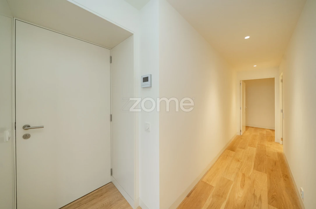 Apartamento T2 para Arrendamento em Aldoar, Foz do Douro e Nevogilde Foto 8