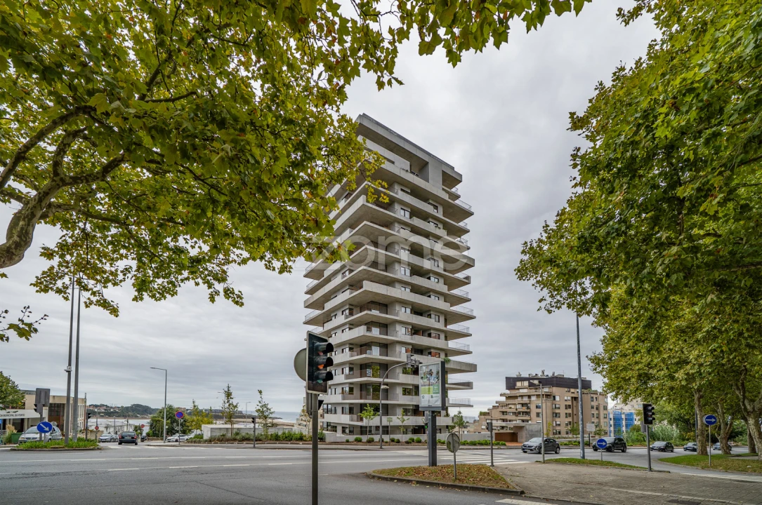 Apartamento T2 para Arrendamento em Aldoar, Foz do Douro e Nevogilde Foto 33