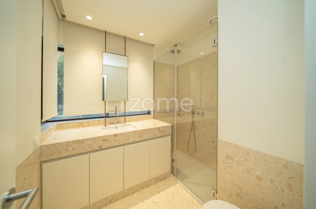 Apartamento T2 para Arrendamento em Aldoar, Foz do Douro e Nevogilde Foto 30